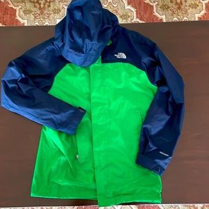 Northface Boys Jacket Sz YL. Navy and Kelly Green.